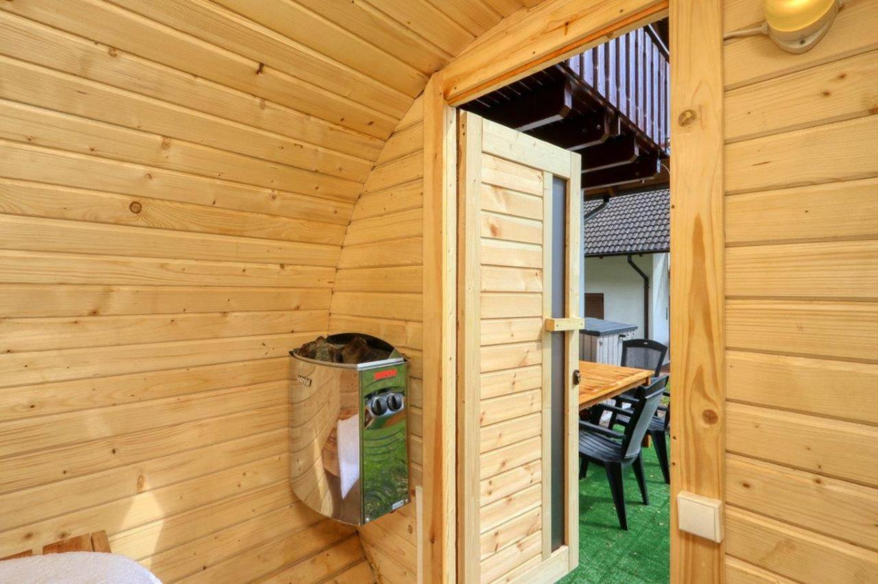 Seepark Kirchheim Ferienhaus Bei Vera Mit Sauna Exteriör bild